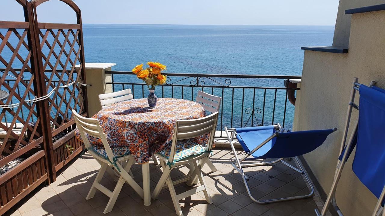 Apartamento Borgo Prino Imperia Exterior foto